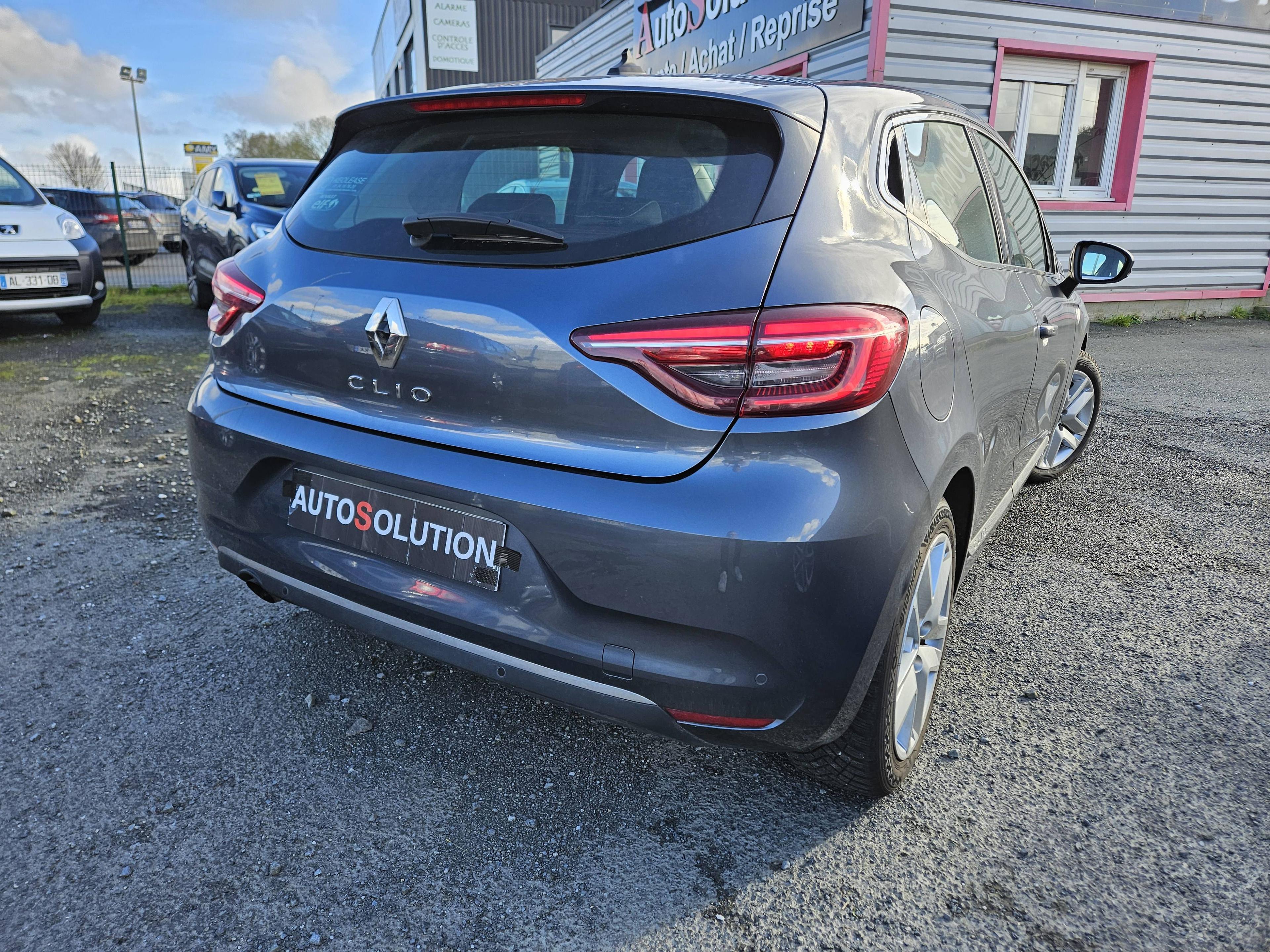 RENAULT CLIO