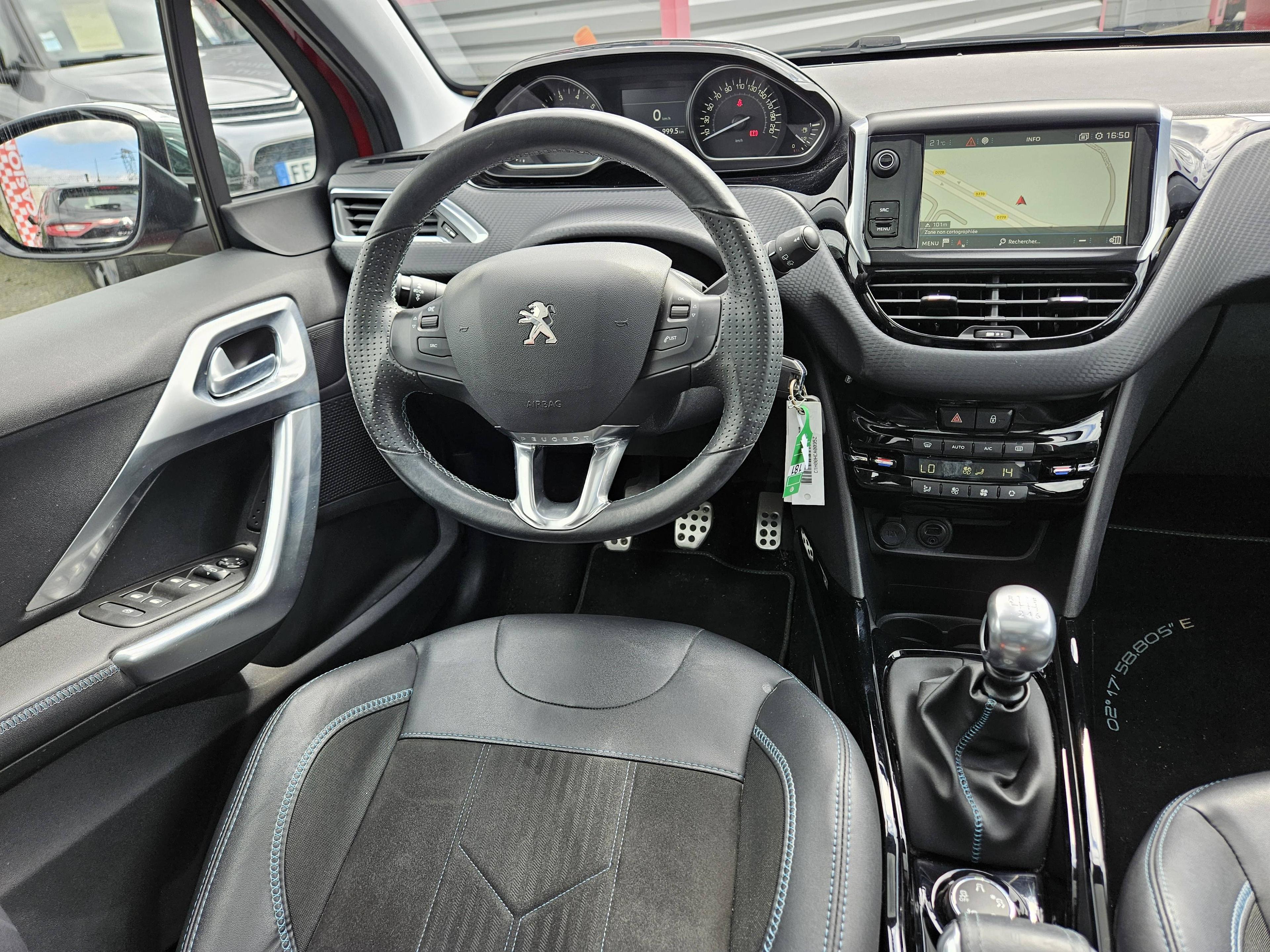 PEUGEOT 2008
