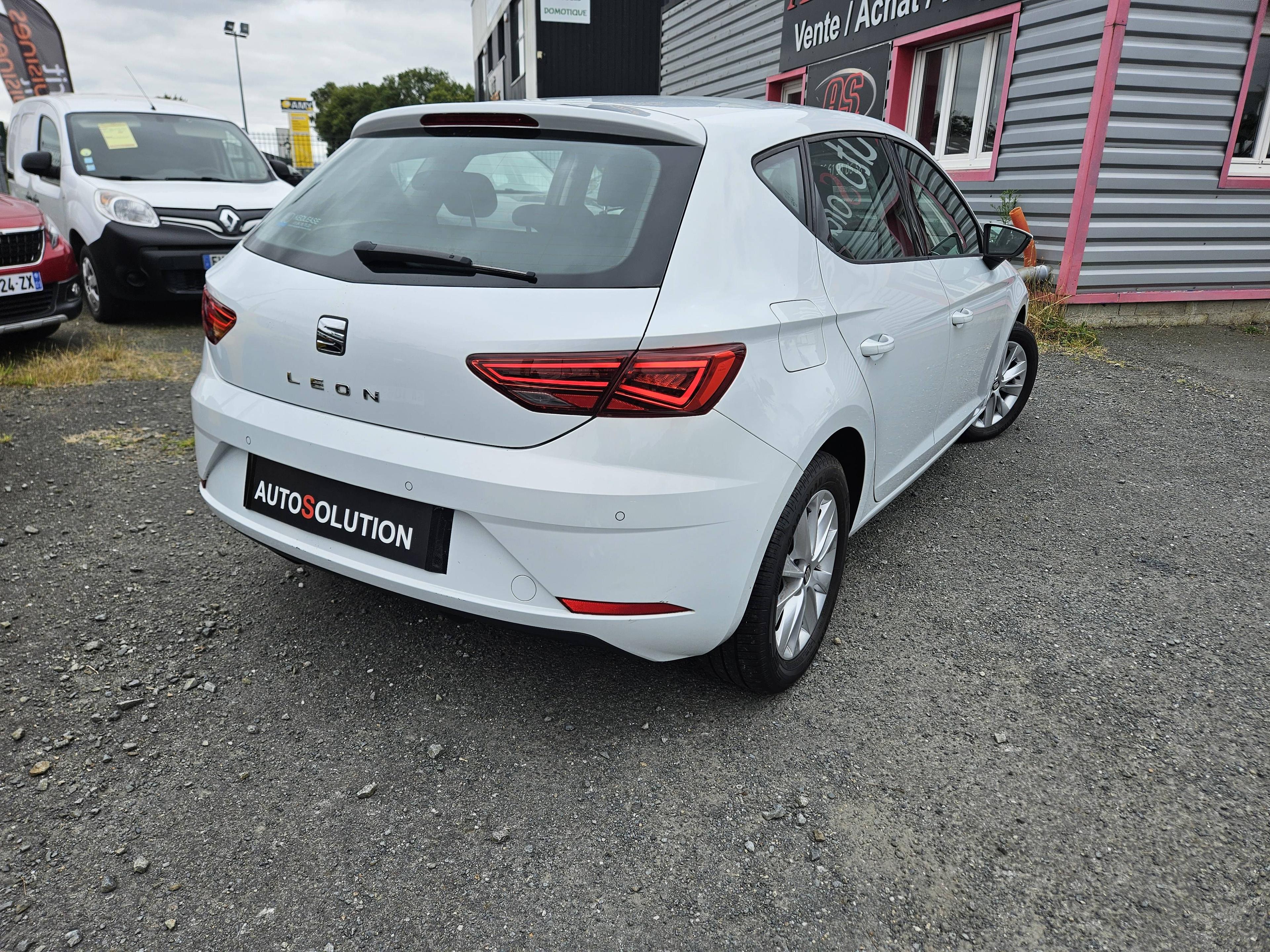 SEAT LEON