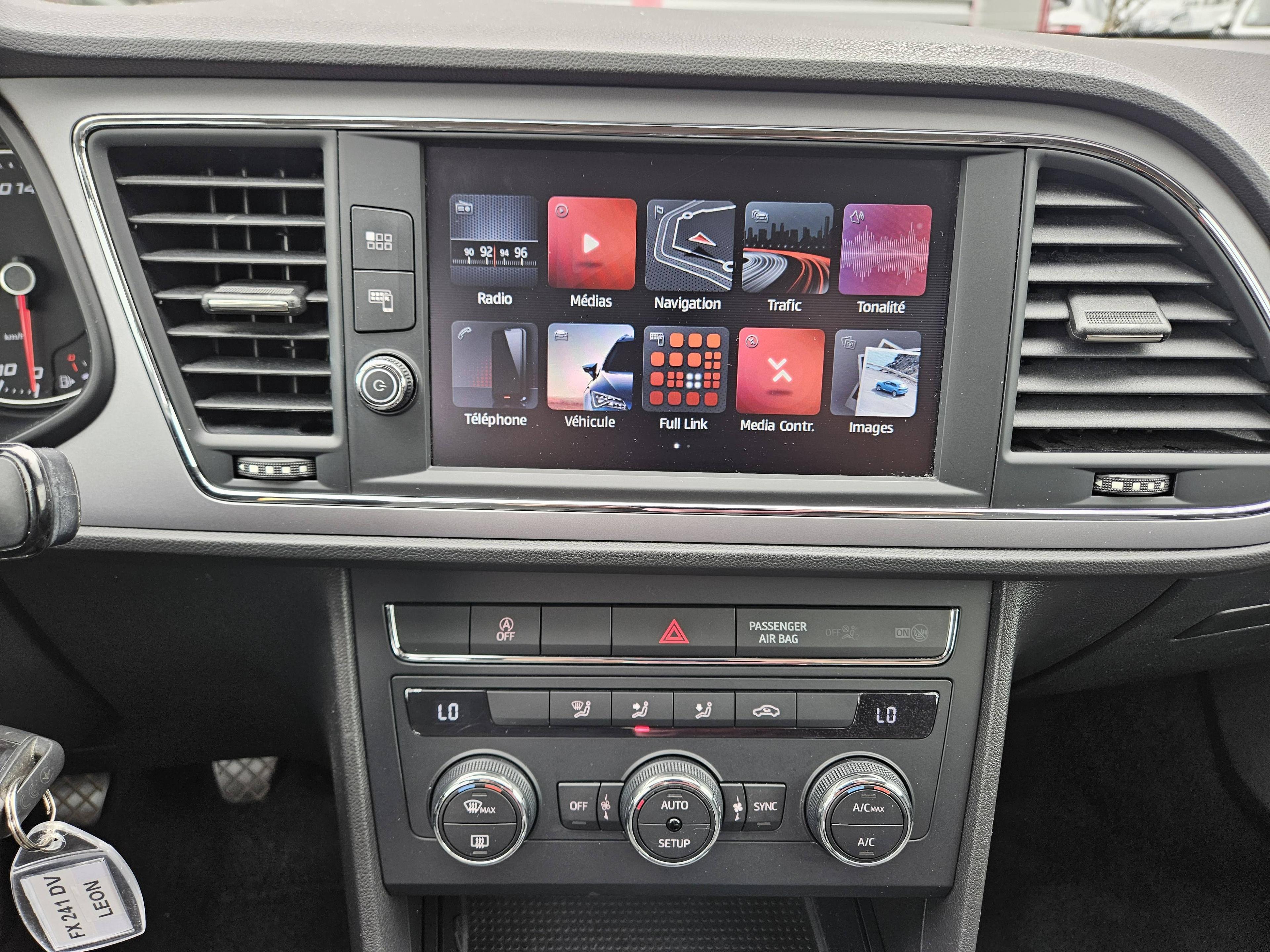 SEAT LEON