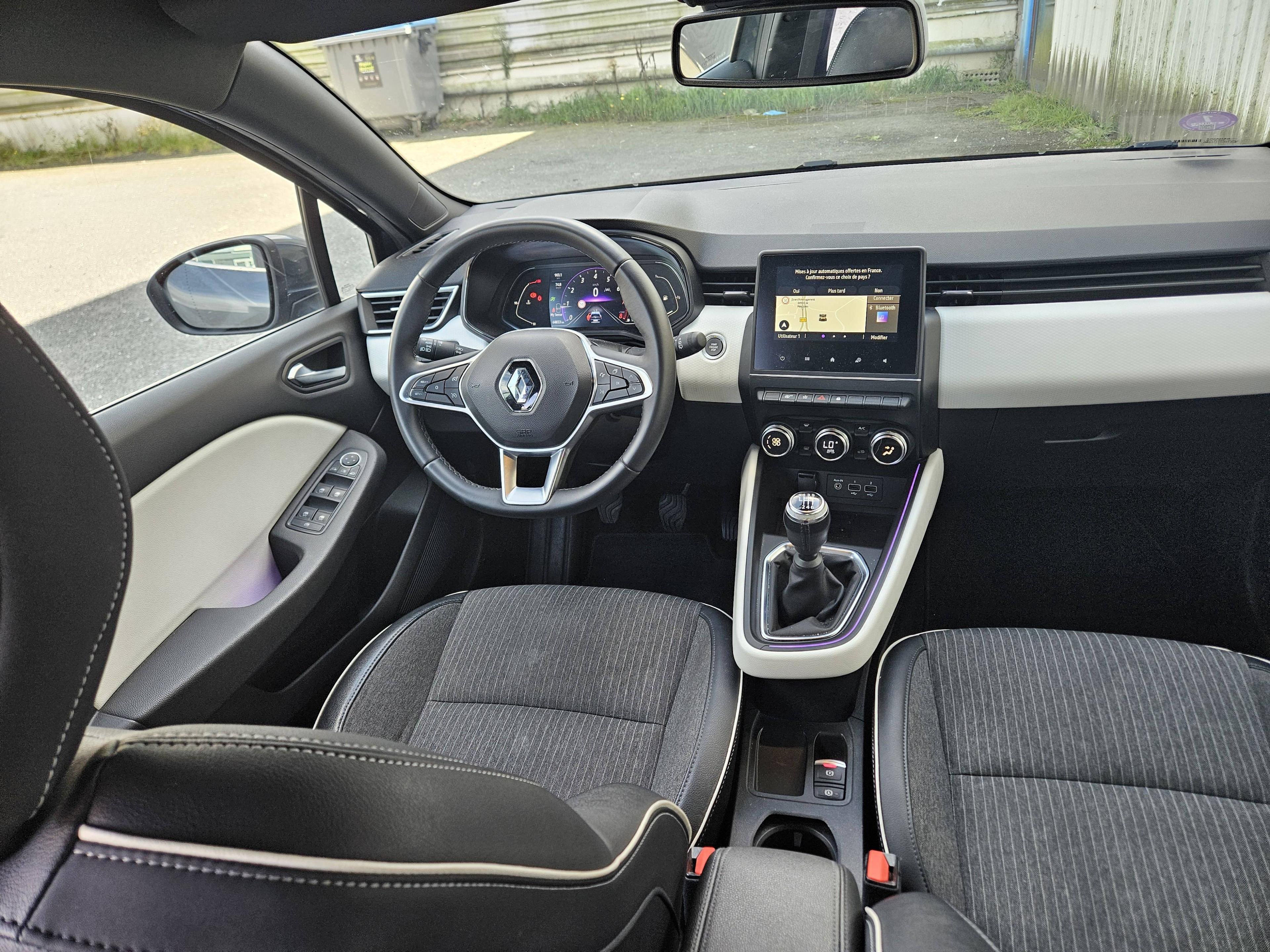 RENAULT CLIO