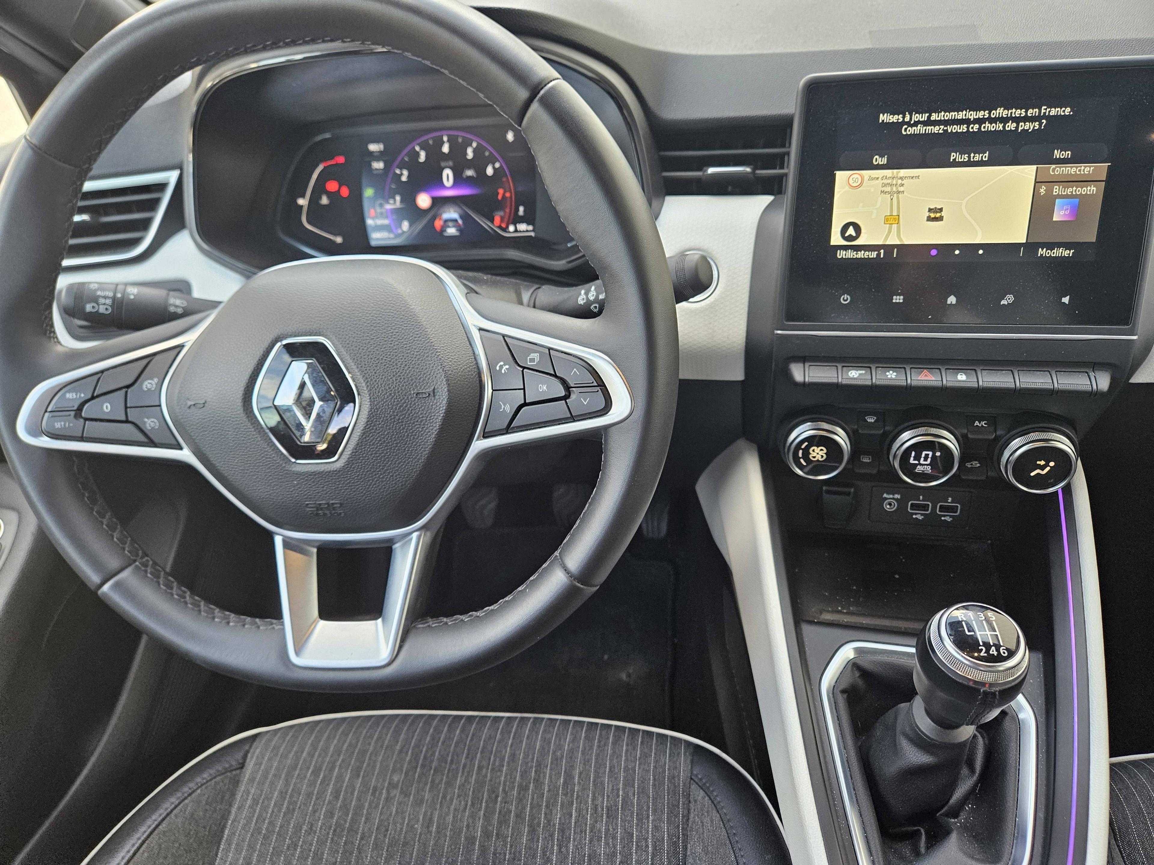RENAULT CLIO
