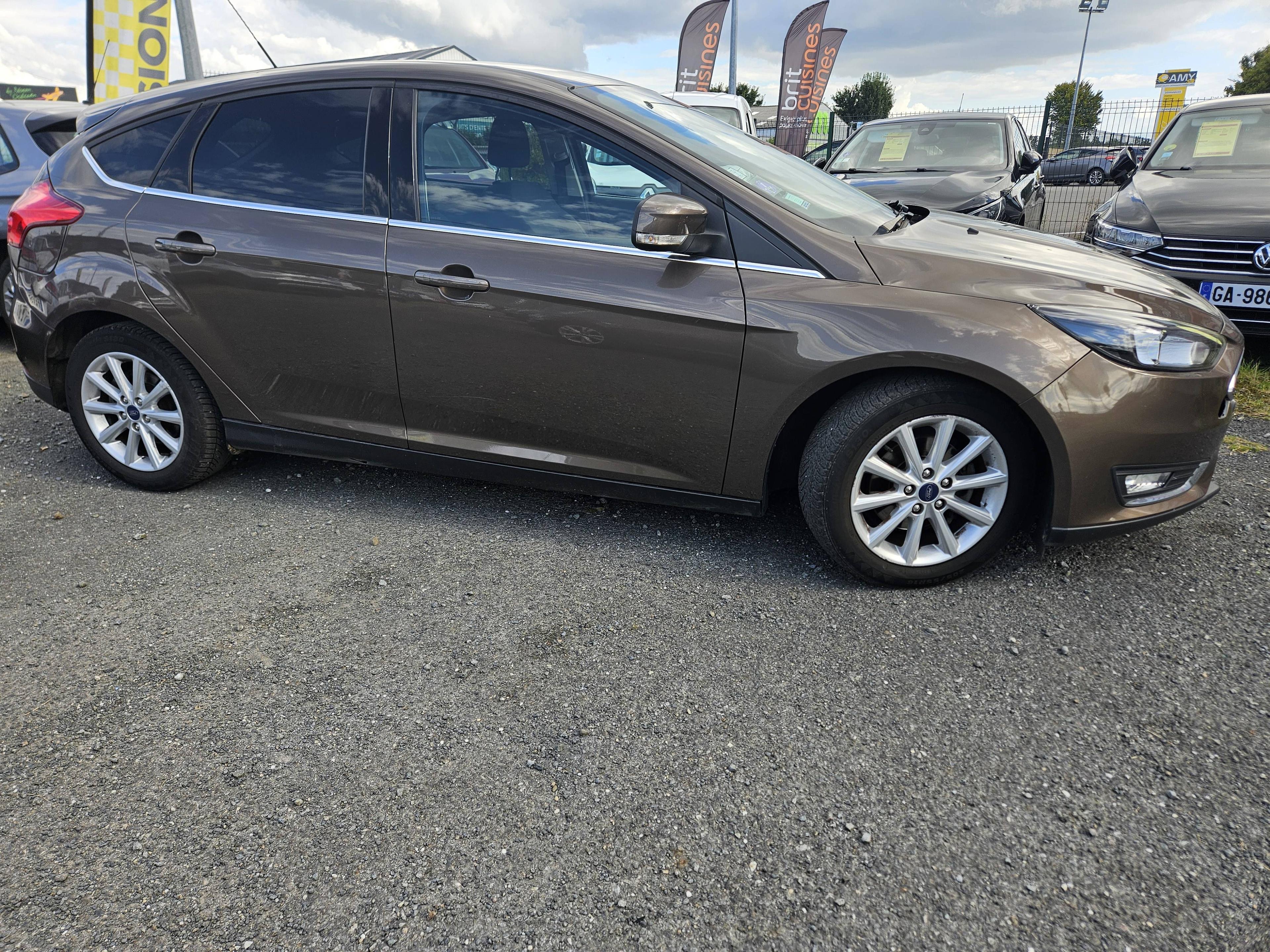 FORD FOCUS