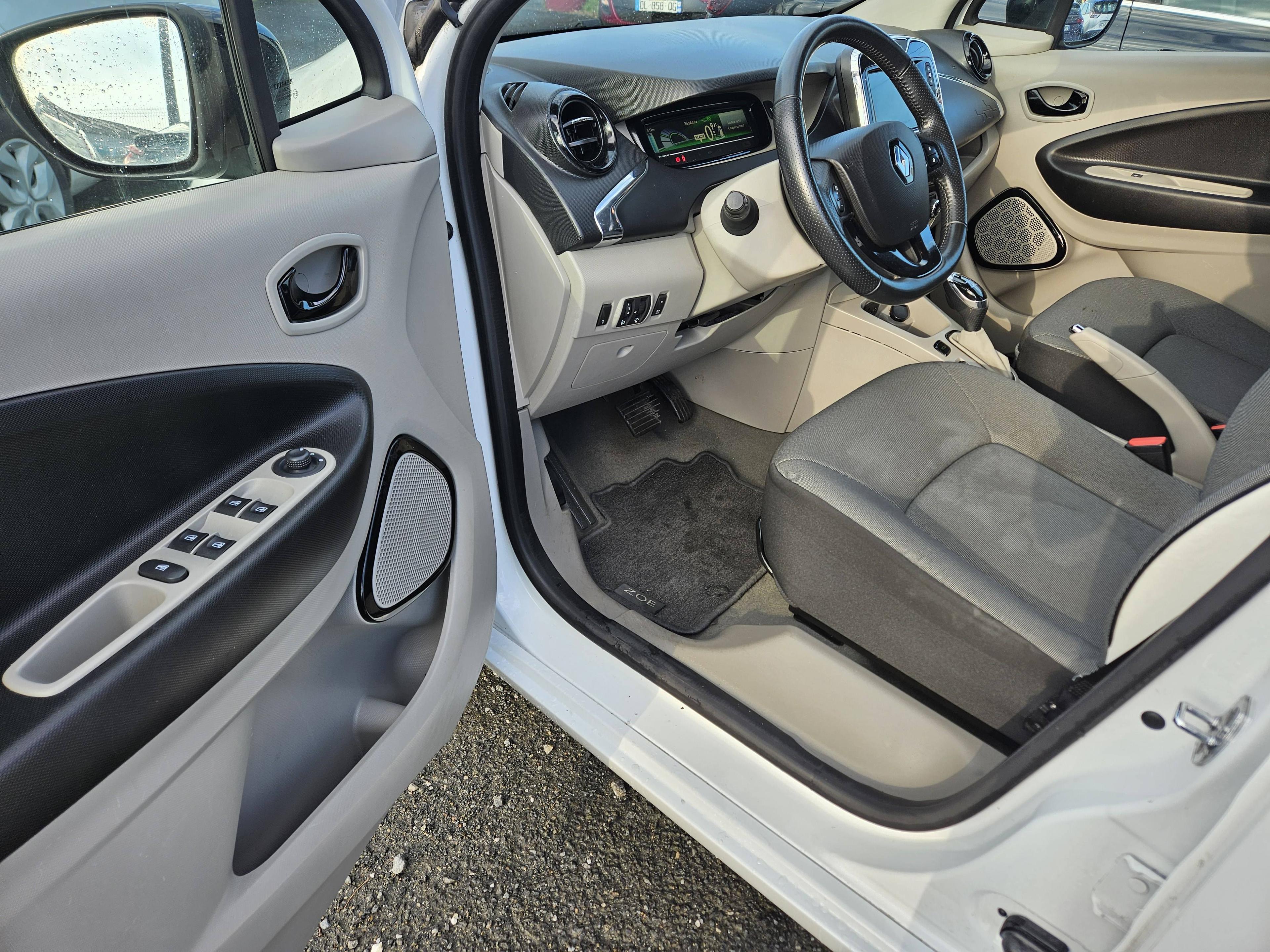 RENAULT ZOÉ