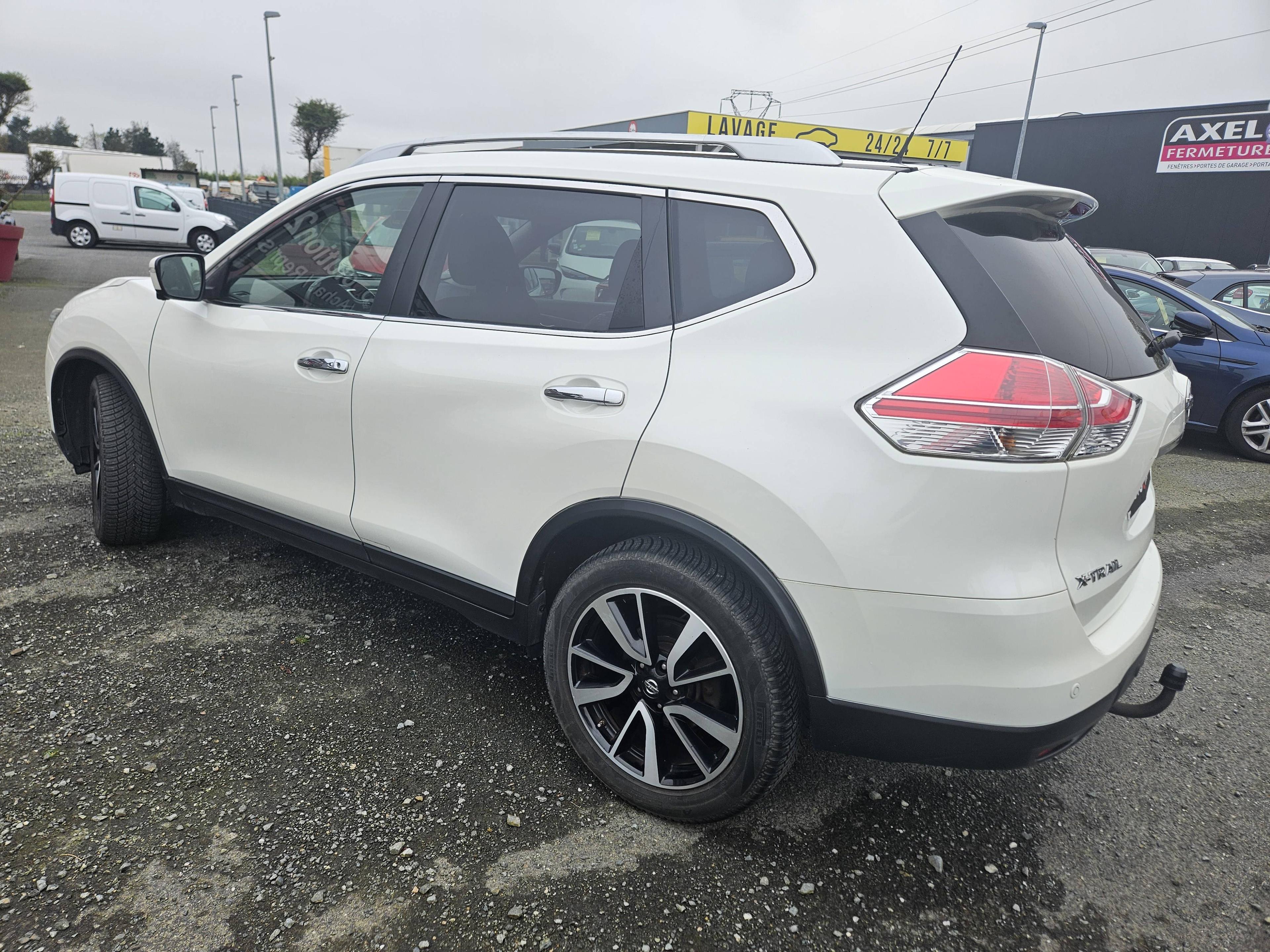 NISSAN X-TRAIL