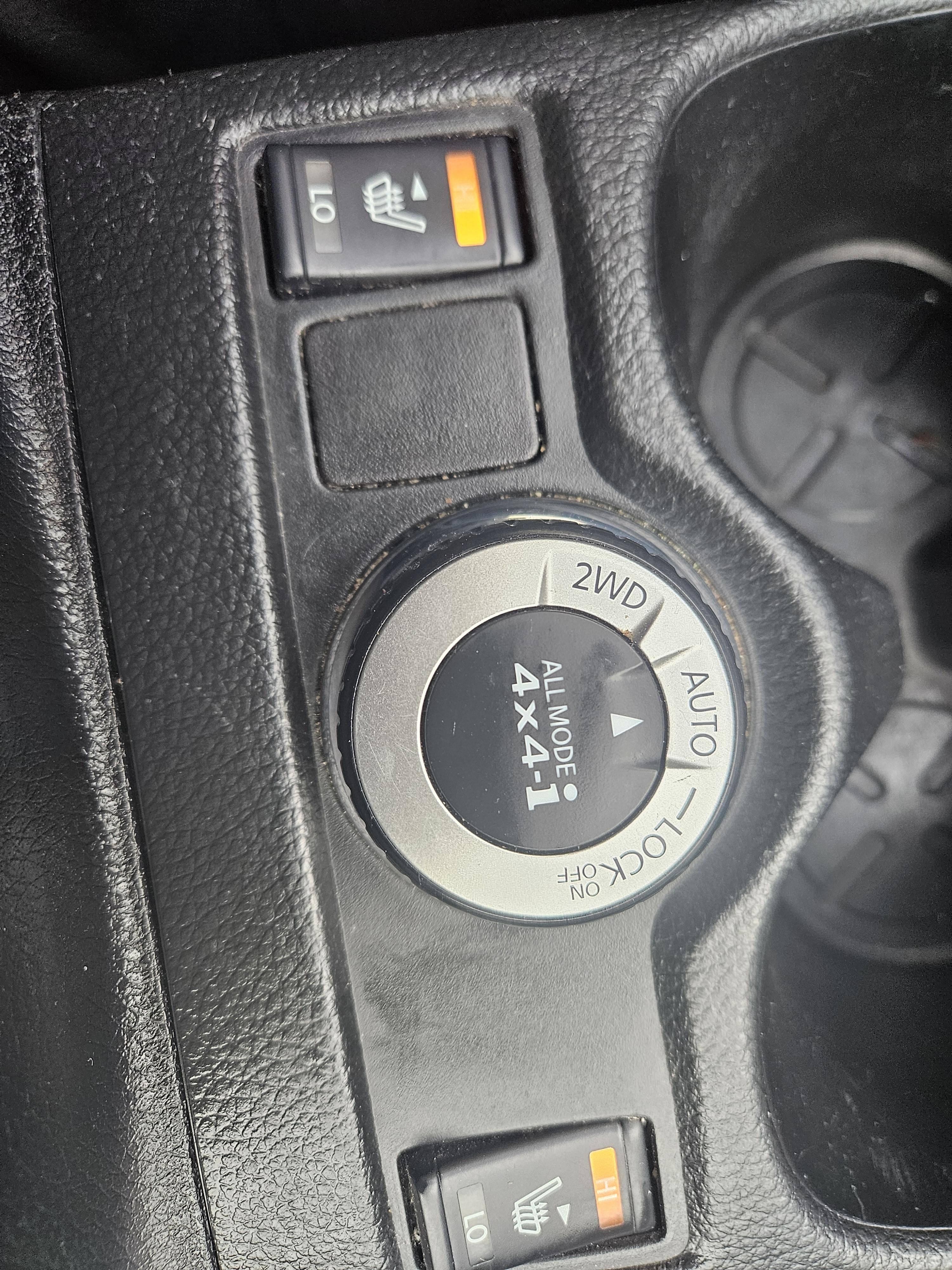 NISSAN X-TRAIL