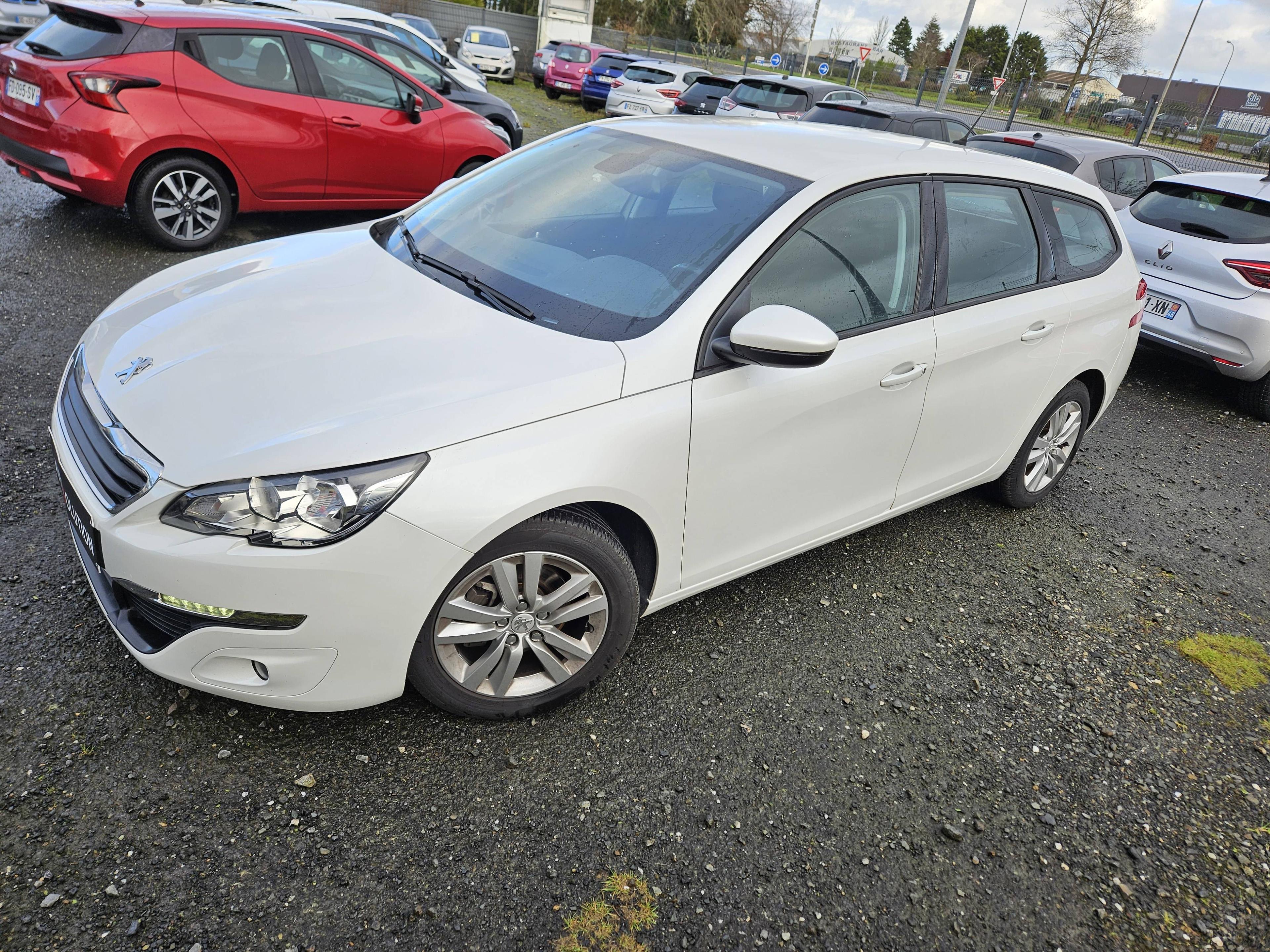 PEUGEOT 308