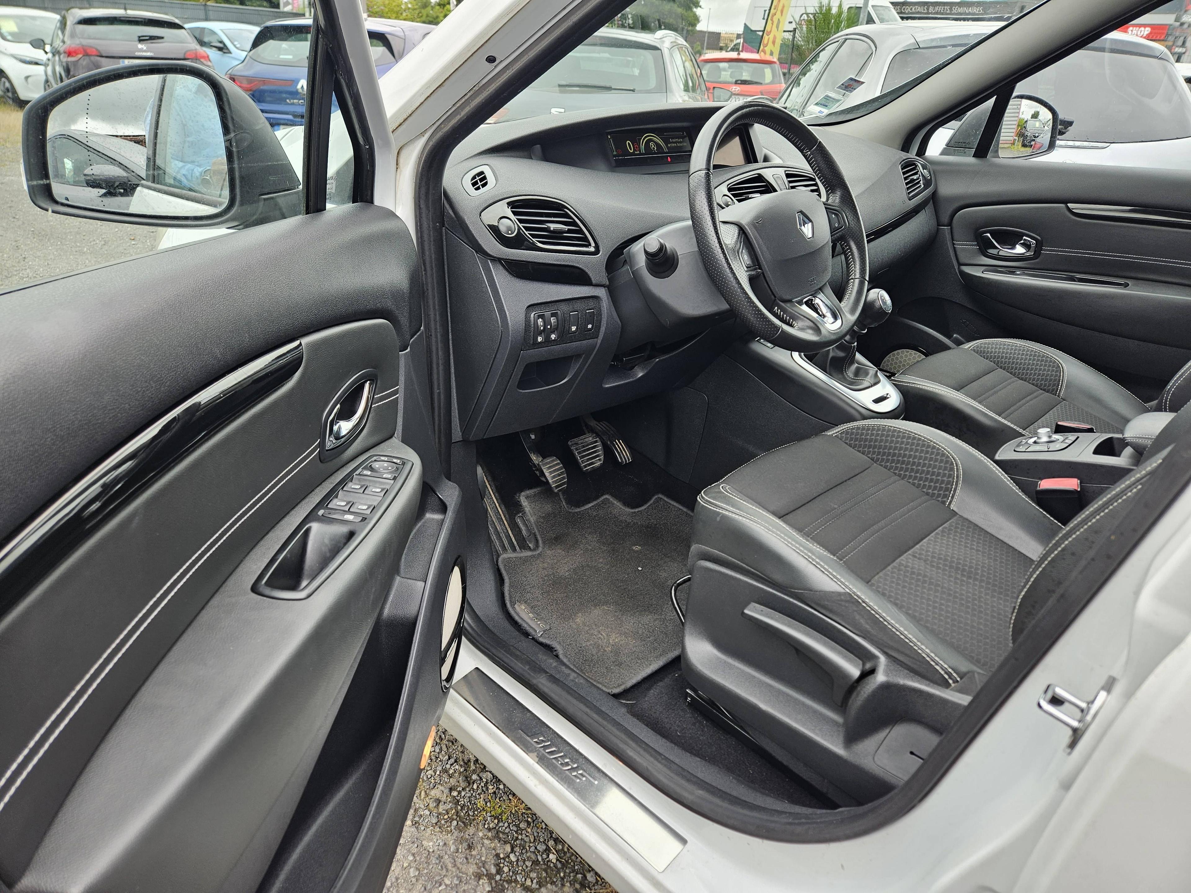 RENAULT SCENIC