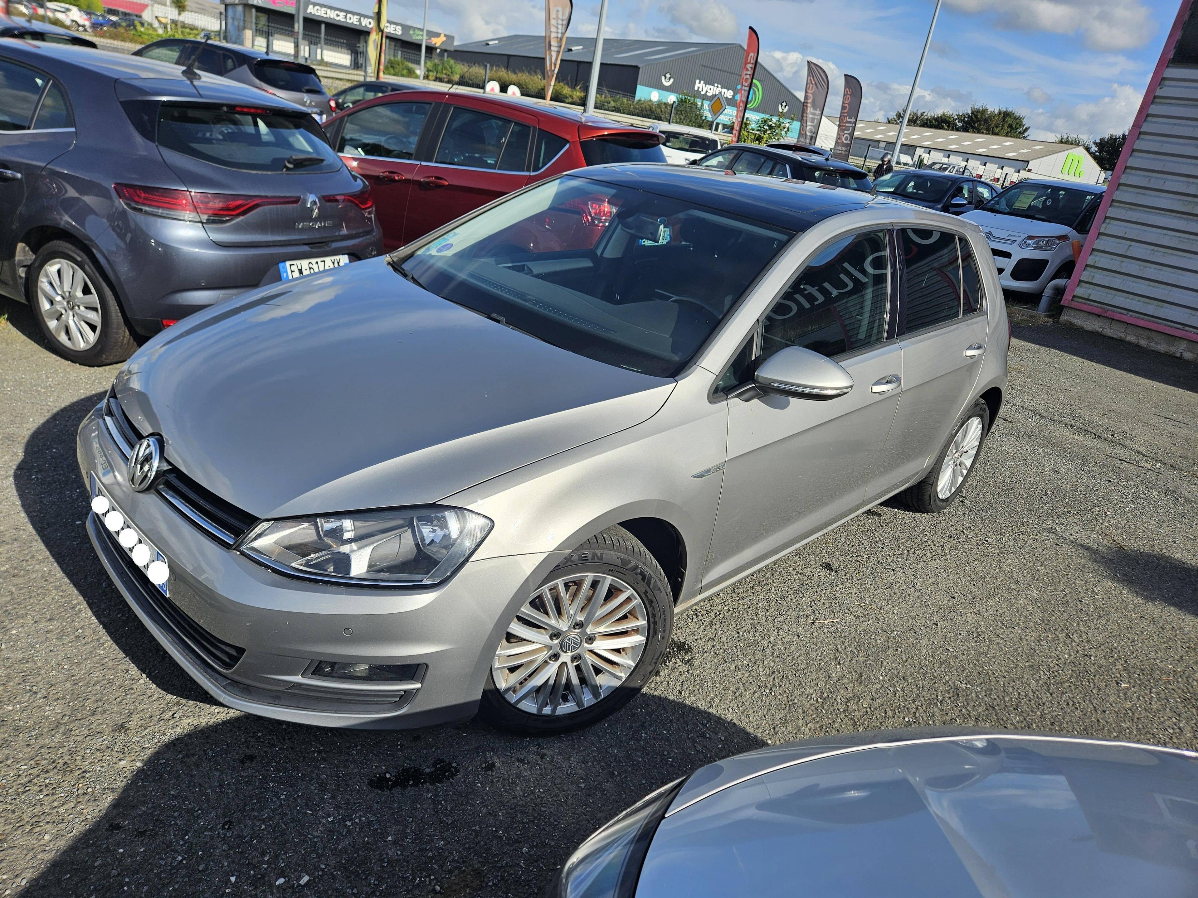 VOLKSWAGEN GOLF