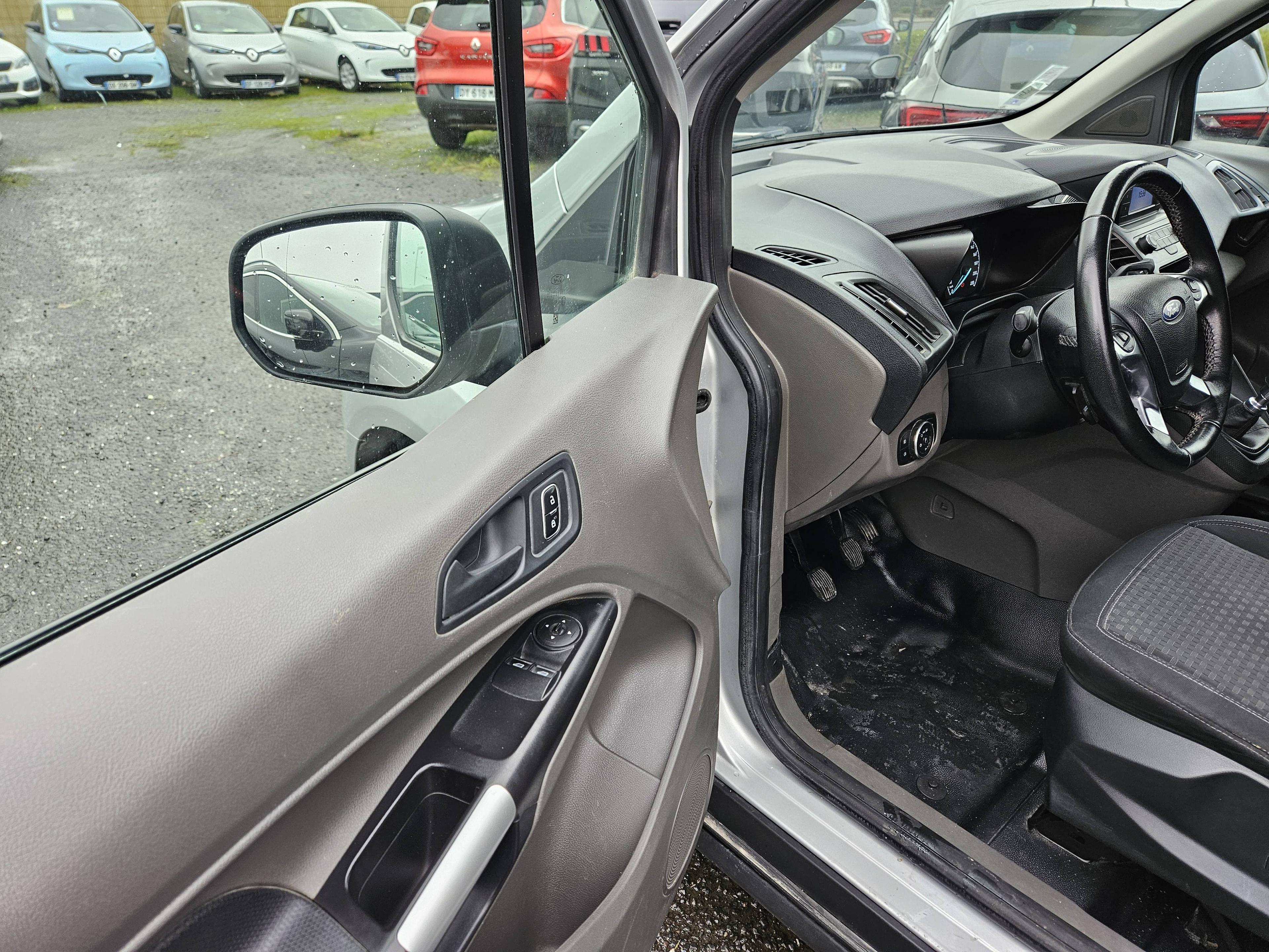 FORD TRANSIT CONNECT