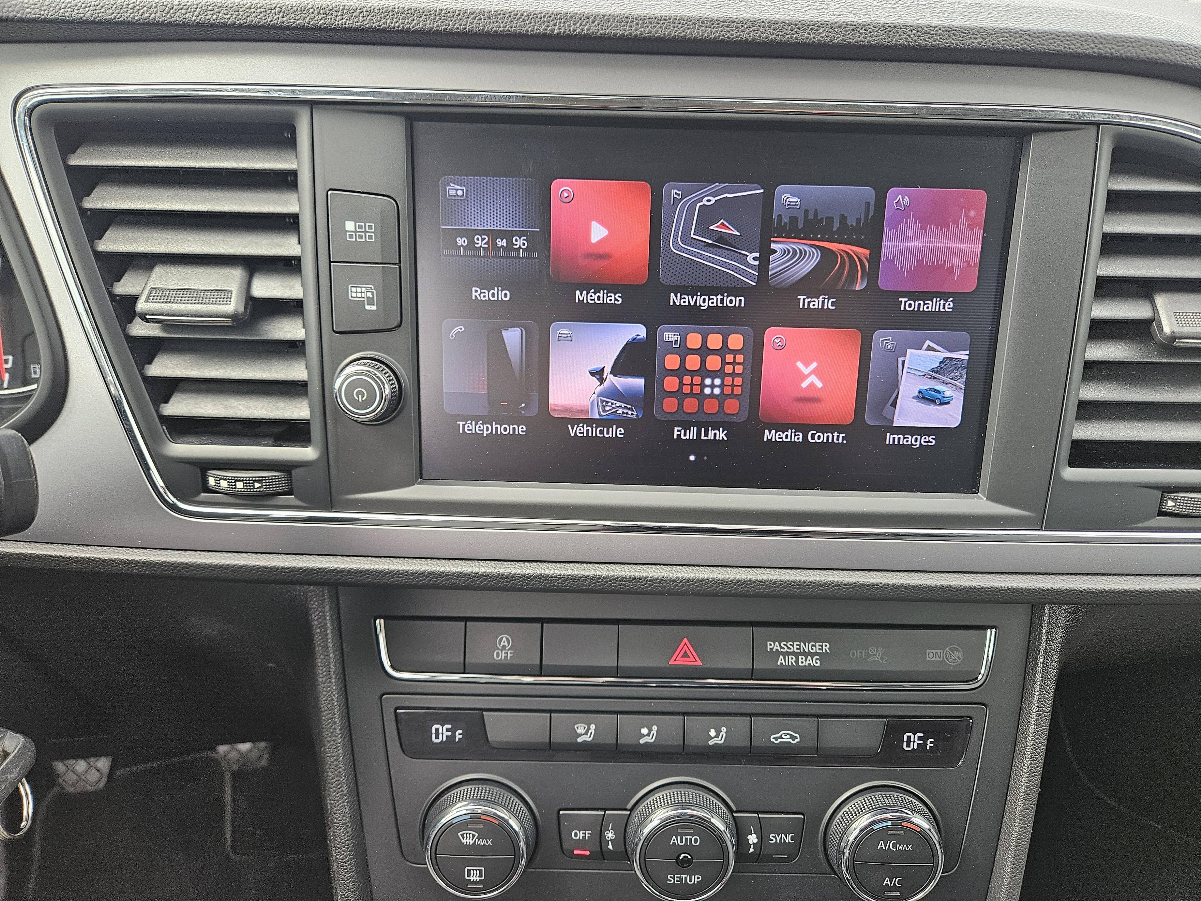 SEAT LEON