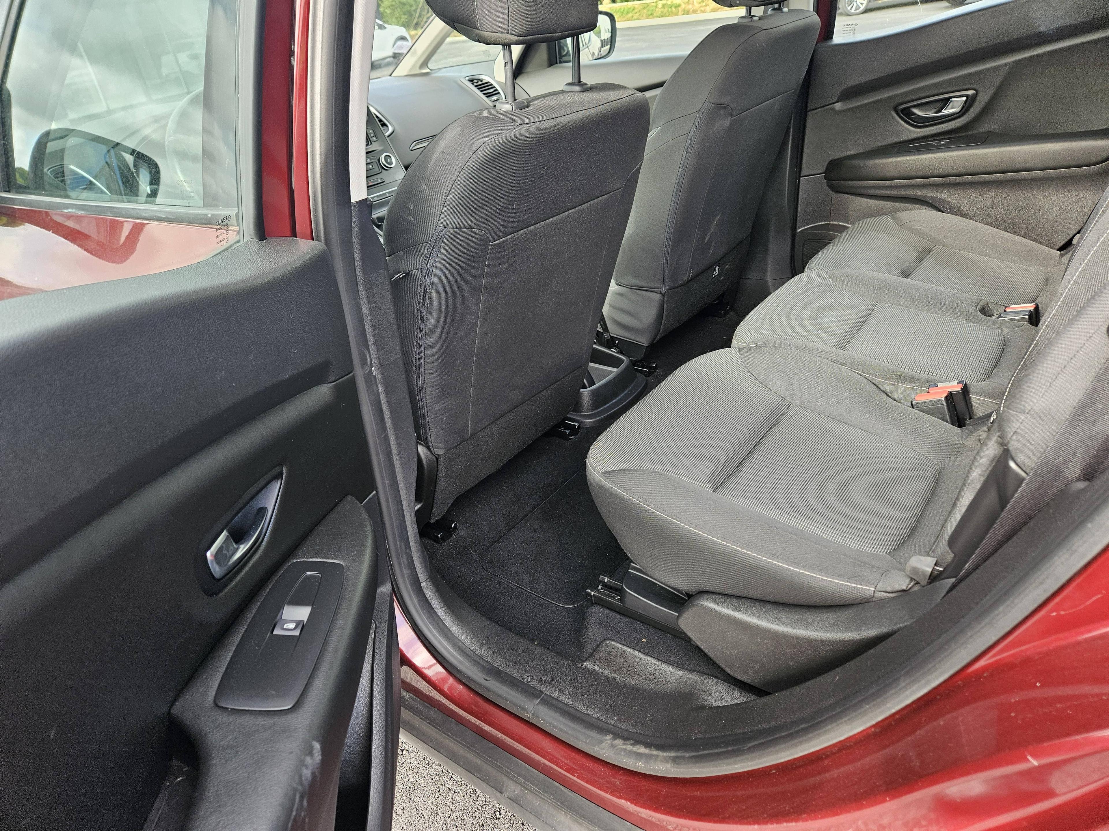 RENAULT SCENIC