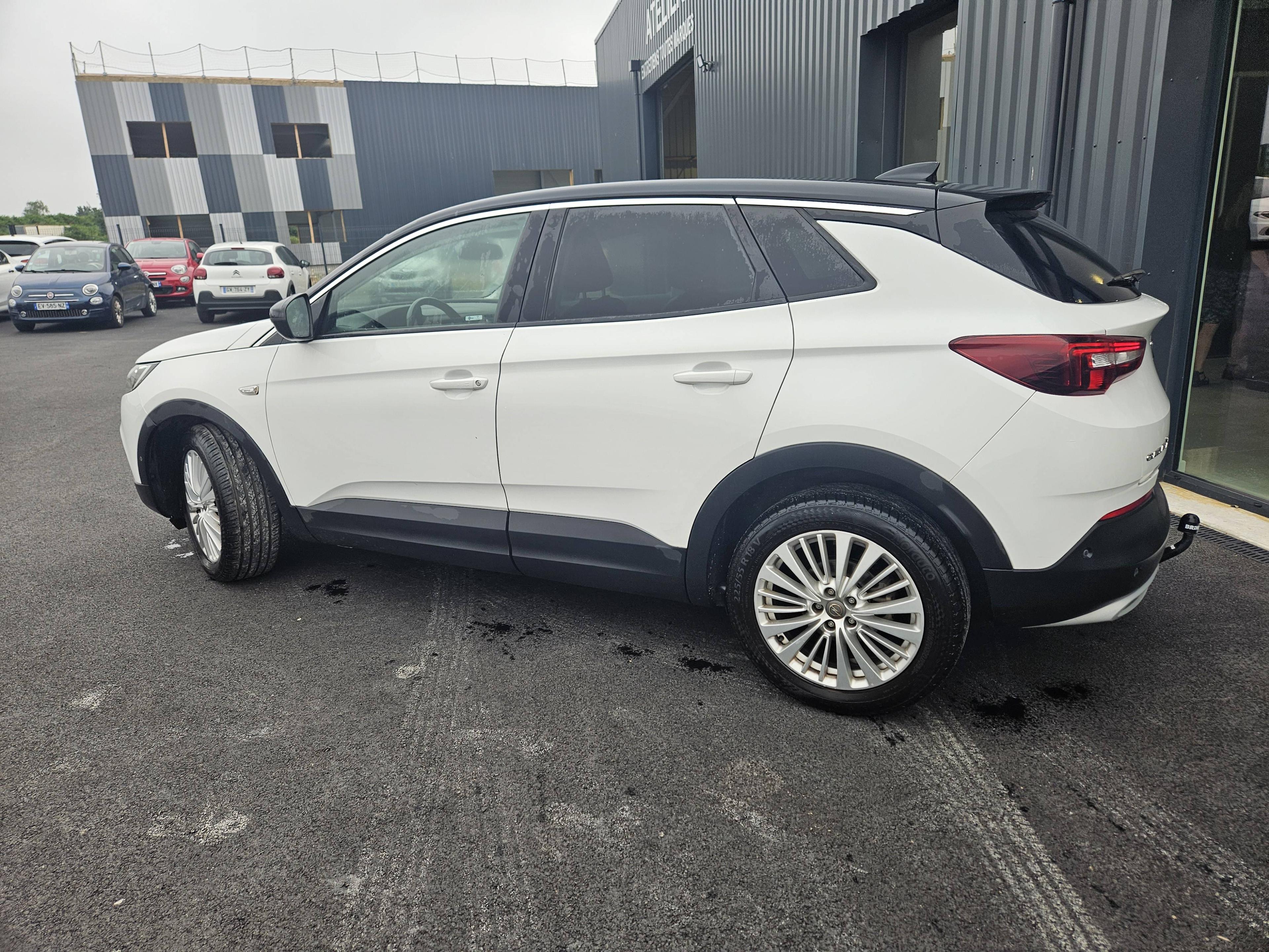 OPEL GRANDLAND X