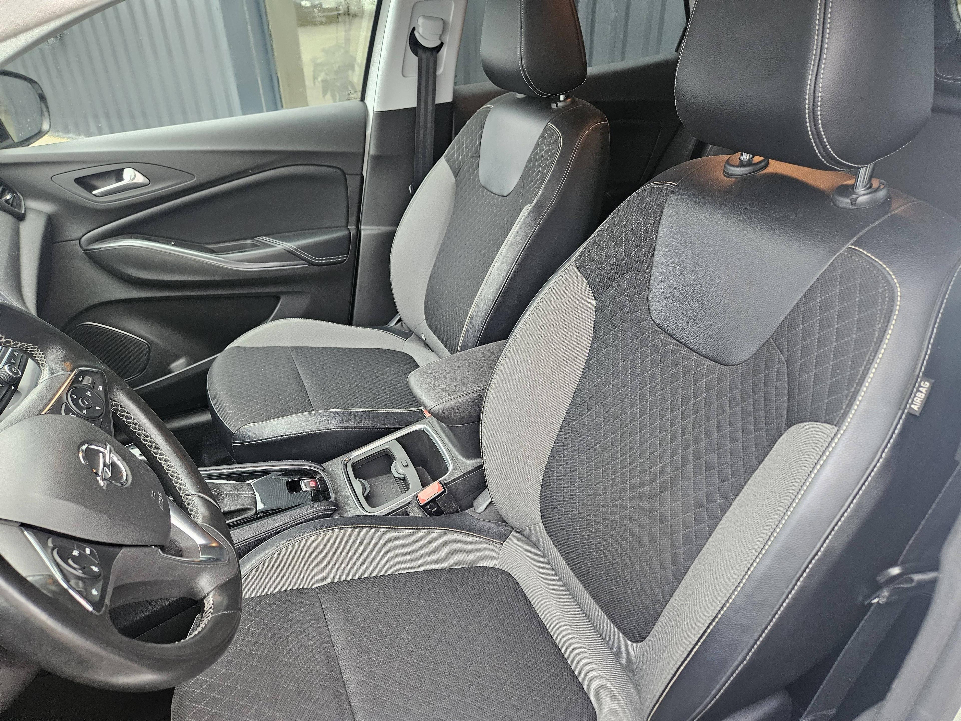 OPEL GRANDLAND X