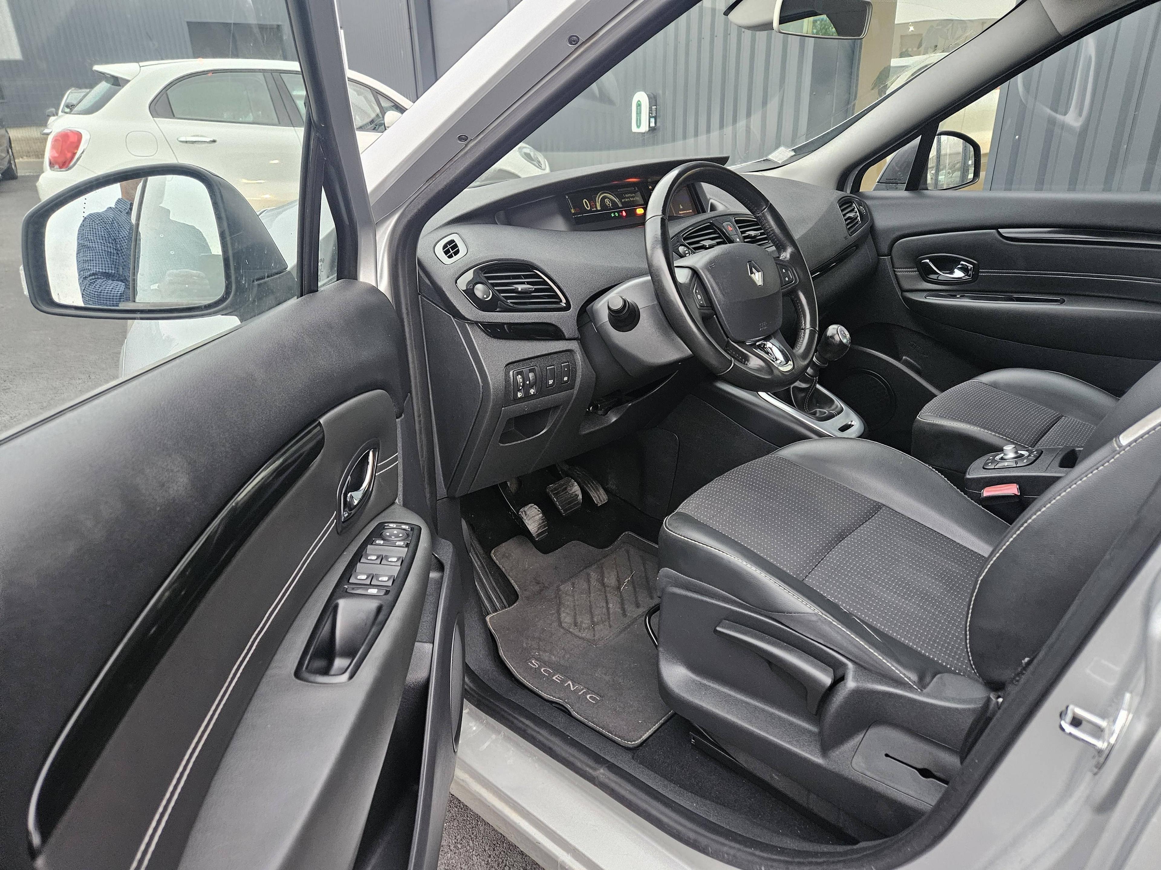 RENAULT SCENIC