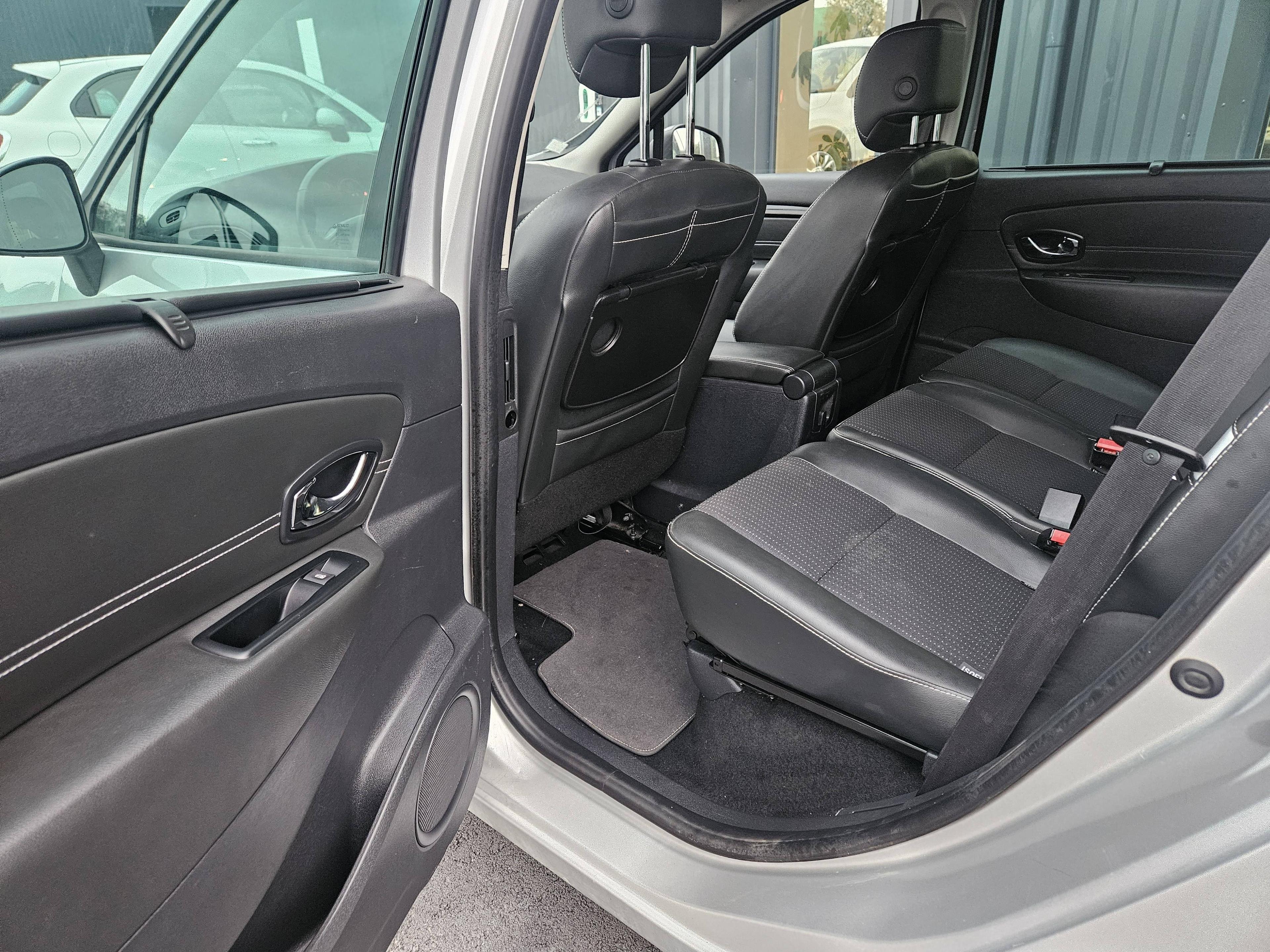 RENAULT SCENIC