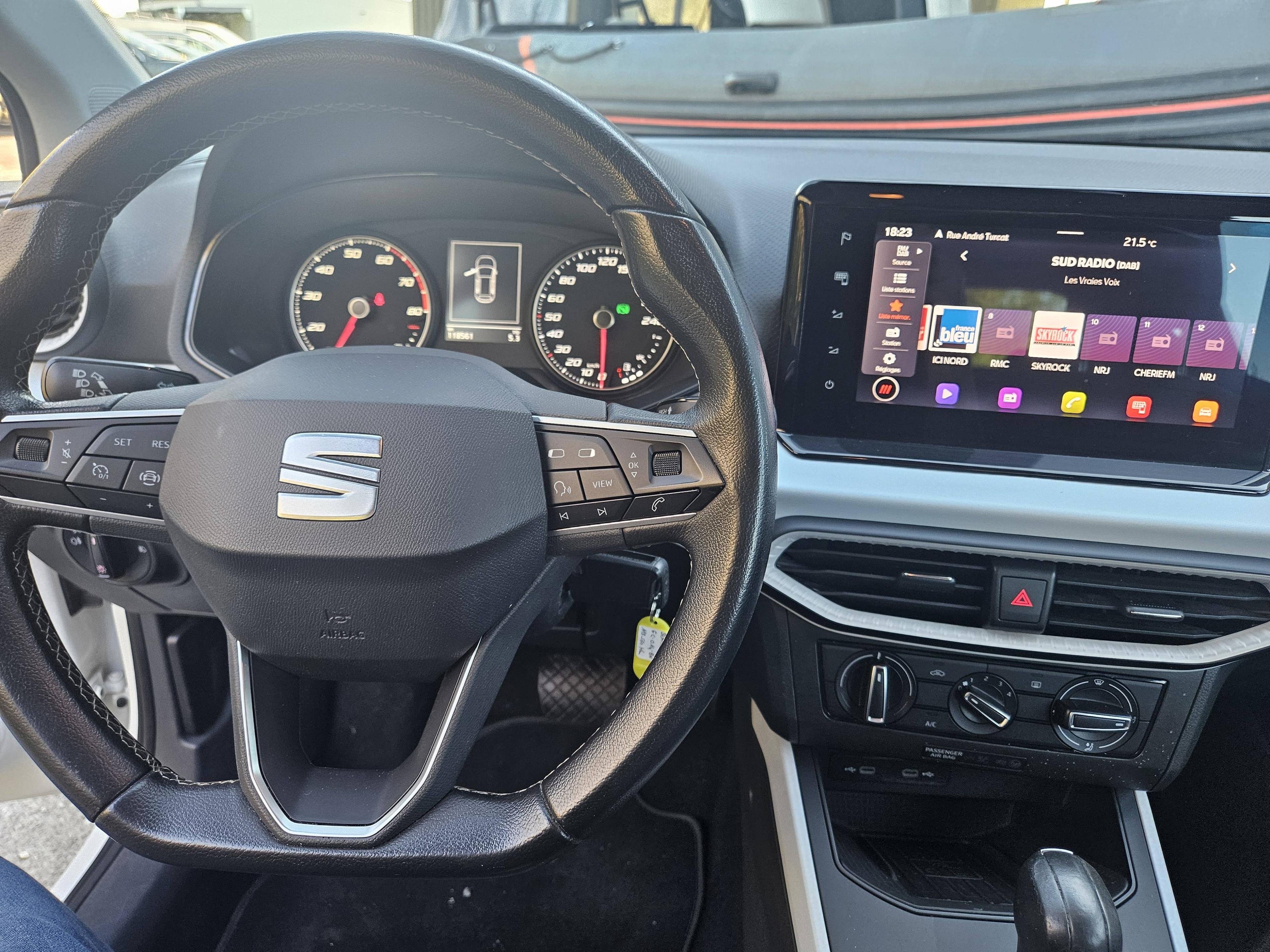 SEAT ARONA