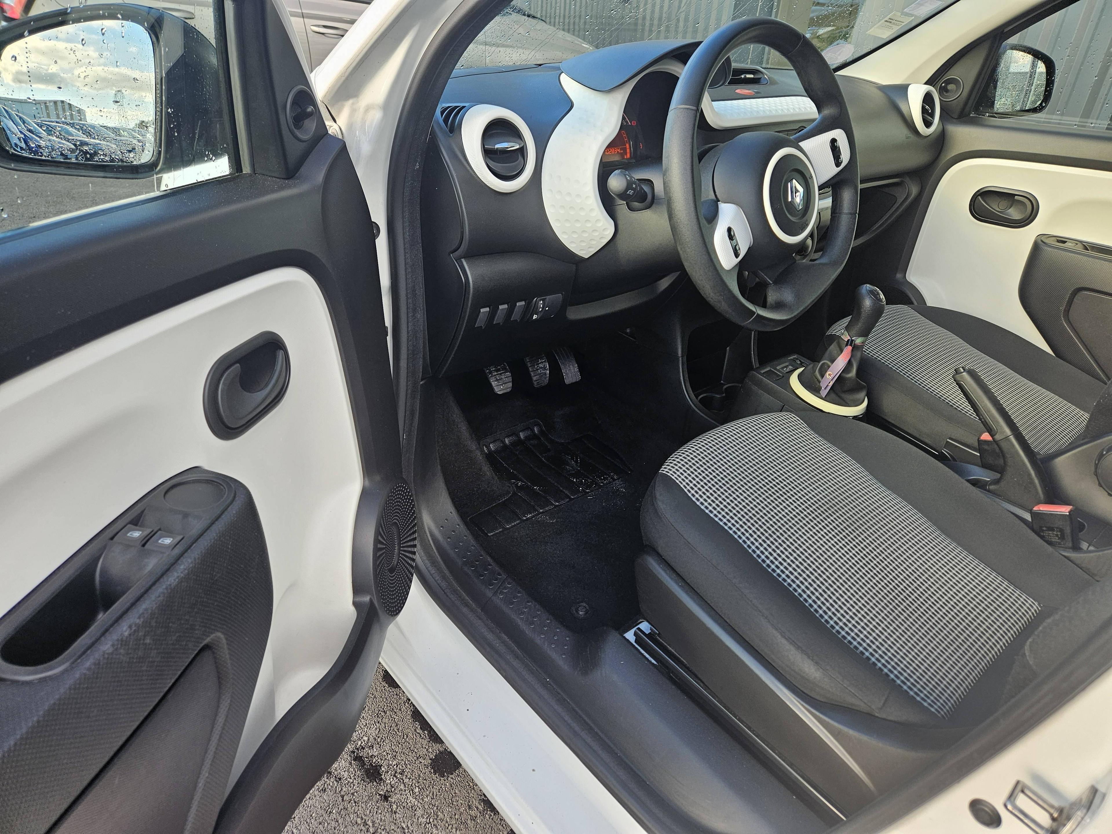 RENAULT TWINGO