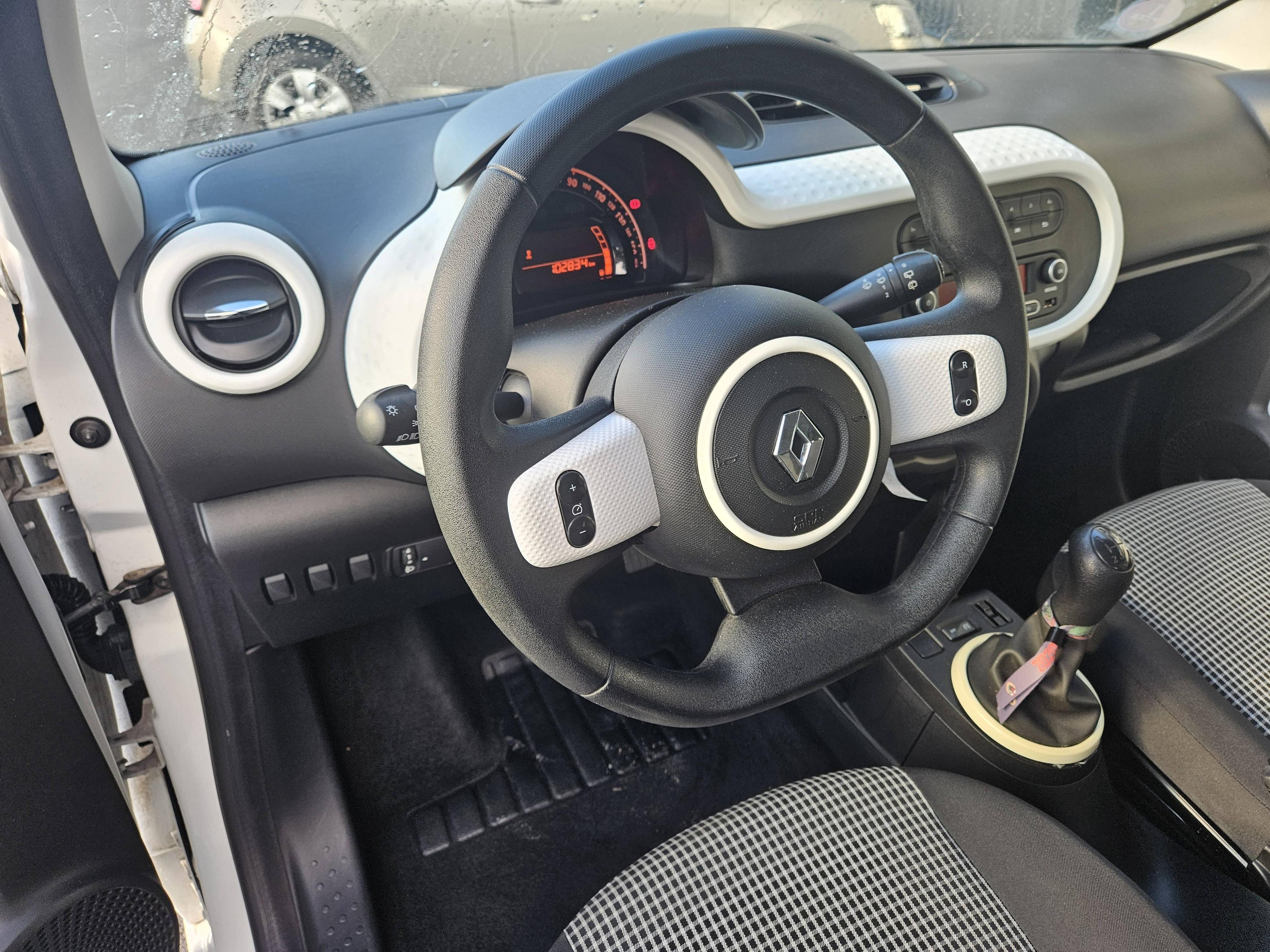 RENAULT TWINGO